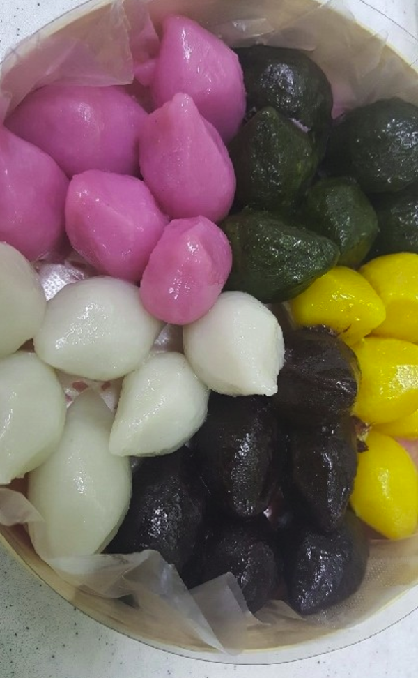 (予約注文) ライスケーキ ソンピョン (ミックス) 625g / (선주문) 가정용 추석 오색송편 625g